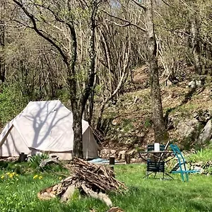 https://tente-tipi.hotels-rhonealpes.com